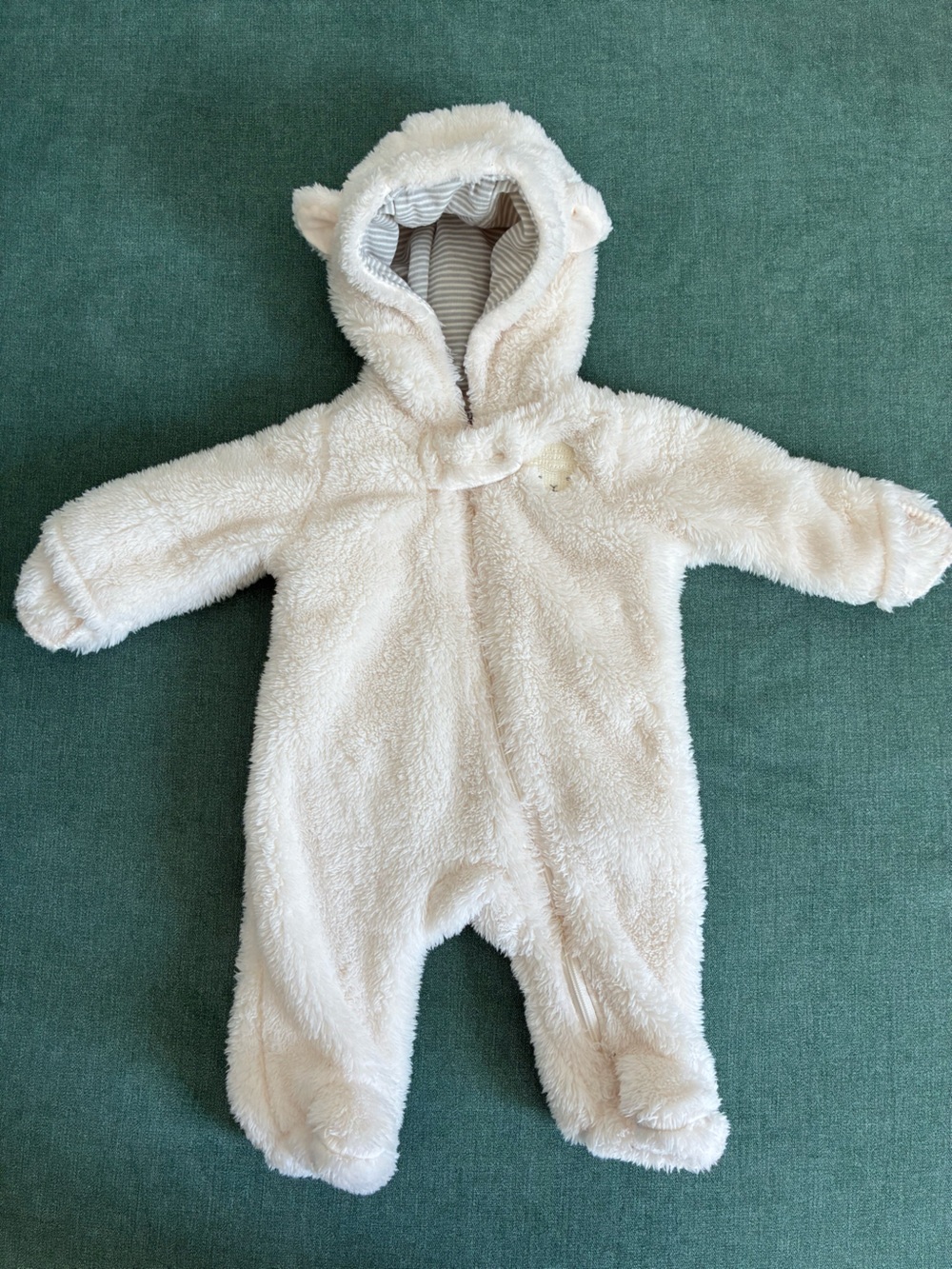 Cozy White Pile One-Piece Zipper Bear Bunting Suit for Infants, Size newborn